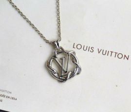 Picture of LV Necklace _SKULVnecklace11ly2212687